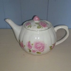 Rose Teapot
